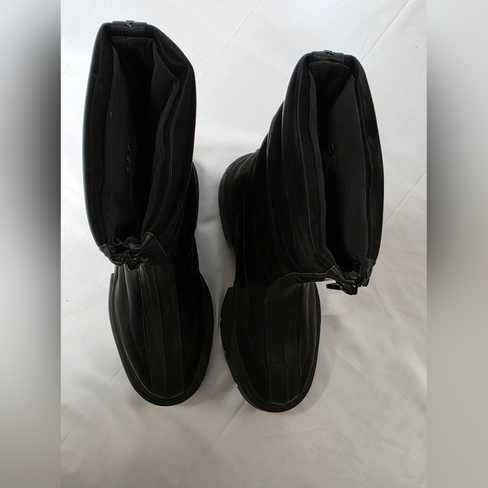 DKNY Fiza Lug Sole Bootie/Fiza Zipper Boot Womens Size 7.5 Platform Boot New - Picture 5 of 11